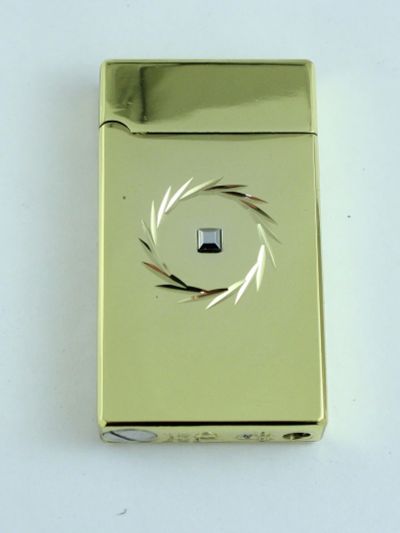 Лот: 12569525. Фото: 1. Зажигалка сенсорная. Зажигалки, спички, пепельницы
