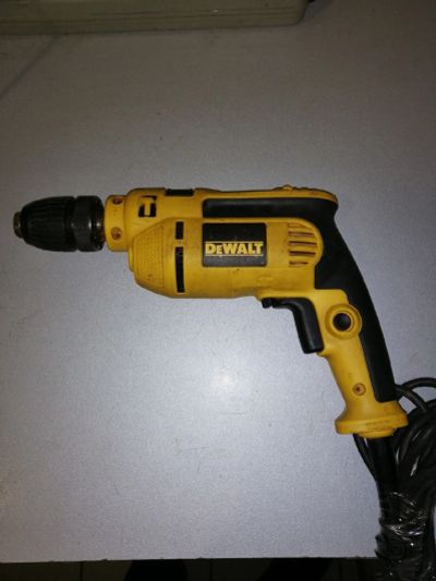 Лот: 13882452. Фото: 1. Дрель DeWalt DWD024S (1006-02). Электроинструмент