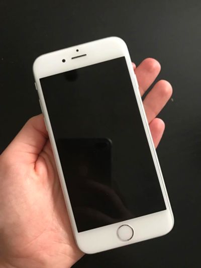 Лот: 8842785. Фото: 1. Iphone 6 16gb silver. Смартфоны