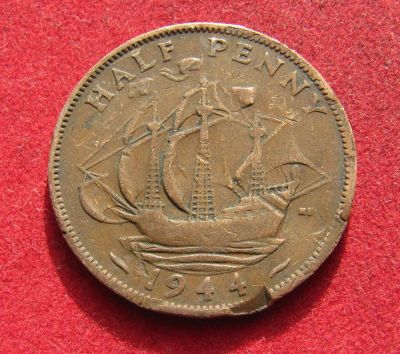 Лот: 20947235. Фото: 1. Великобритания 1/2 пенни, 1944г... Великобритания и острова