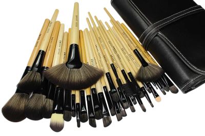 Лот: 7190200. Фото: 1. Набор кистей Bobbi Brown в черном... Аксессуары