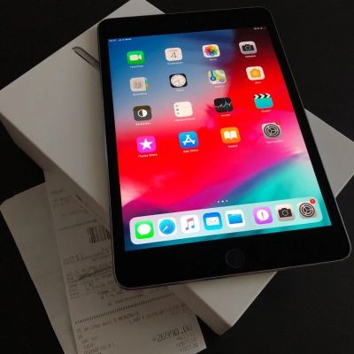 Лот: 11884377. Фото: 1. Apple iPad mini 4 128GB Space... Планшеты