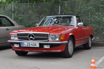 Лот: 5796425. Фото: 1. Mercedes 560sl (R107). Автомоделизм