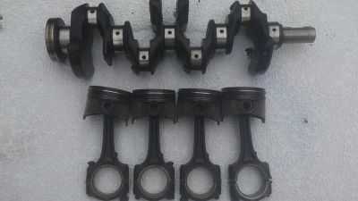 Лот: 5806112. Фото: 1. поршни с шатунами Nissan Primera... Двигатель и элементы двигателя