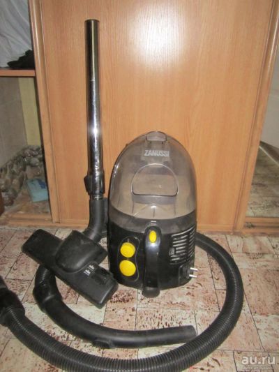 Лот: 10455937. Фото: 1. Пылесос Zanussi. Пылесосы, паровые швабры