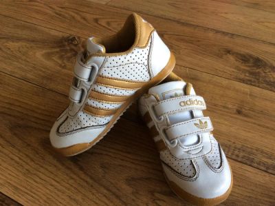 Лот: 10006343. Фото: 1. Кроссовки детские Аdidas. Кеды, кроссовки