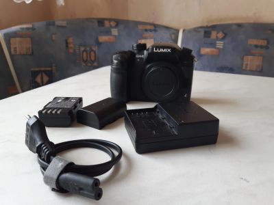 Лот: 14065649. Фото: 1. Panasonic Lumix GH4 Body + 2 аккум... Цифровые беззеркальные со сменной оптикой