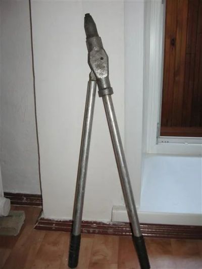 Лот: 488215. Фото: 1. Клещи клёпальные (профи)+заклёпы. Ручной инструмент
