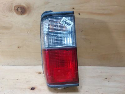 Лот: 19008098. Фото: 1. Фонарь Mazda Bongo SK82M F8 2003... Оптика и освещение