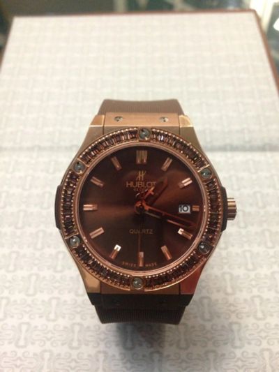 Лот: 3622484. Фото: 1. Часы женские Hublot. Другие наручные часы