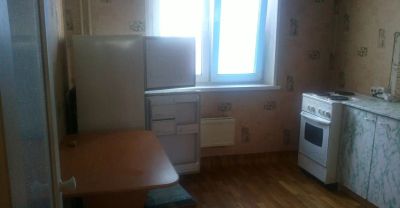 Лот: 6836348. Фото: 1. Сдаётся однокомнатная квартира... Квартиры, студии