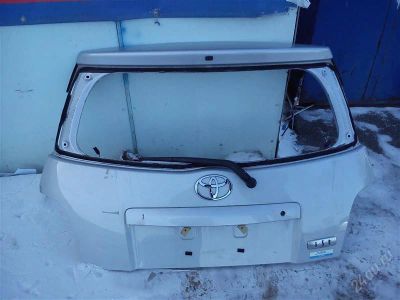 Лот: 2628099. Фото: 1. Toyota Ist задняя дверь. Кузов