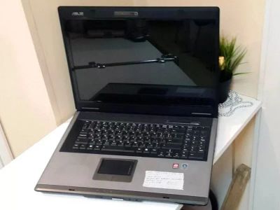 Лот: 11547389. Фото: 1. Asus F7 17" двух-ядерный для фильмов... Ноутбуки