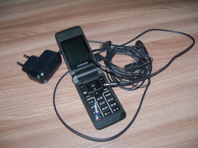 Лот: 7291566. Фото: 1. Телефон Samsung S3600i Черный. Кнопочные мобильные телефоны