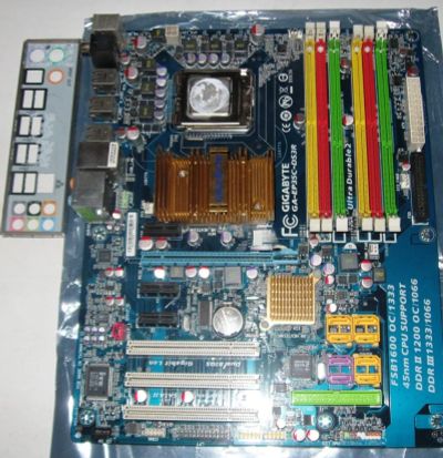 Лот: 6248643. Фото: 1. Материнская плата s-775 gigabyte... Материнские платы