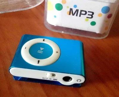 Лот: 13746986. Фото: 1. Простенький MP3 плеерочек. Плееры