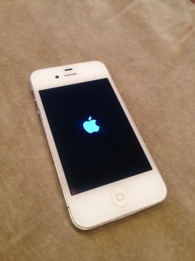 Лот: 5130904. Фото: 1. iPhone 4, 8Gb. Смартфоны