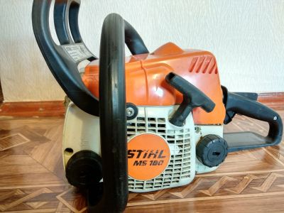 Лот: 11627505. Фото: 1. Бензопила STIHL 180 неисправна... Бензо-, мотоинструмент