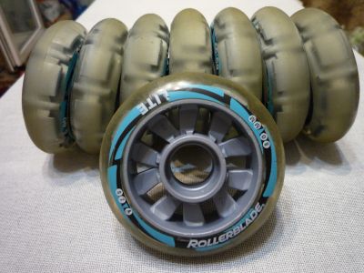 Лот: 25283888. Фото: 1. Колеса роликовые - Rollerblade... Роликовые коньки, скейтборды, самокаты