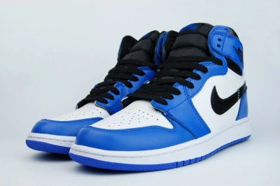 Лот: 16927970. Фото: 1. Кроссовки Nike Air Jordan 1Retro... Кеды, кроссовки, слипоны