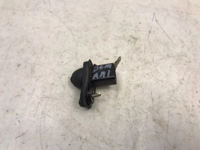 Лот: 21709847. Фото: 1. концевик двери Honda Domani MB3. Двигатель и элементы двигателя