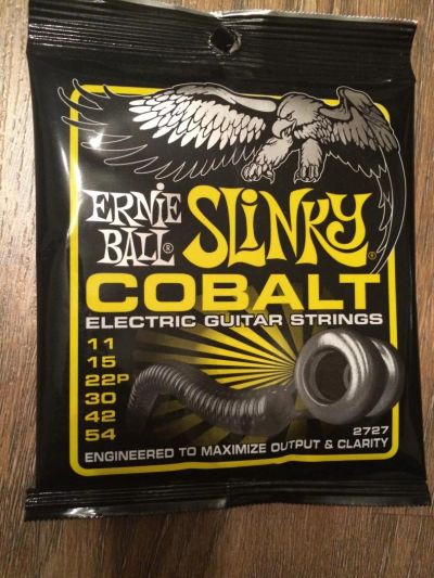 Лот: 5100509. Фото: 1. Ernie Ball Slinky Cobalt 11-54... Аксессуары, комплектующие