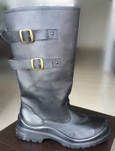 Лот: 10069627. Фото: 1. Рабочая обувь сапоги Roverboots... Другое (спецодежда, сиз, пожарное оборудование)