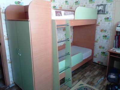 Лот: 8645696. Фото: 1. Кровать двухъярусная со шкафчикои. Детские кровати и кроватки