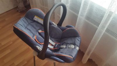 Лот: 11287943. Фото: 1. Автокресло (автолюлька) Maxi Cosi... Детские автокресла
