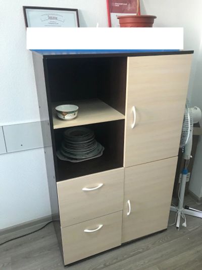 Лот: 13960945. Фото: 1. Шкаф для бумаг или для посуды... Шкафы, шкафы-купе