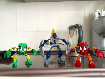 Лот: 5707579. Фото: 1. Bionicle, spider man, dragons... Конструкторы