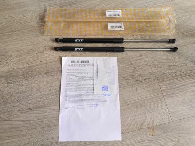 Лот: 14613338. Фото: 1. SAT ST-53440-0W100 2 газовых упора... Кузов