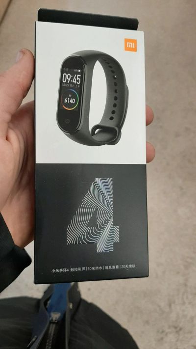 Лот: 15519290. Фото: 1. Xiaomi MI Band 4. Смарт-часы, фитнес-браслеты, аксессуары