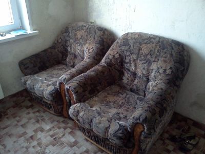 Лот: 3918578. Фото: 1. Диван и два кресла. Кресла, пуфы