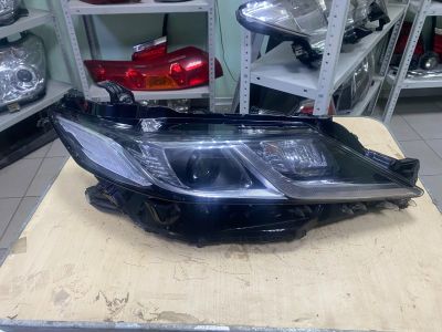Лот: 25639682. Фото: 1. Правая фара Toyota Camry XV70... Оптика и освещение