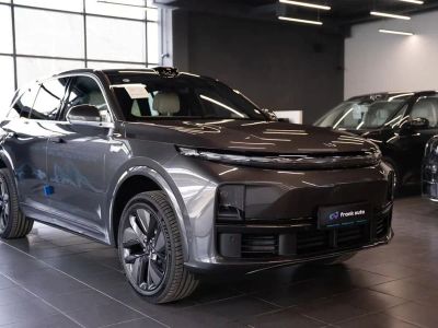 Лот: 25390807. Фото: 1. Внедорожник LiXiang L7 2025. Автомобили