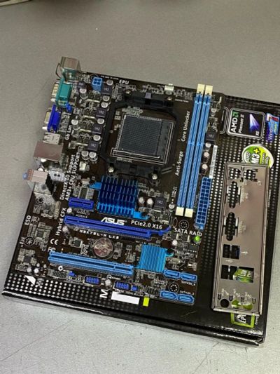 Лот: 15690514. Фото: 1. Материнская плата ASUS M5A78L-M... Материнские платы