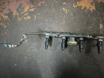 Лот: 16473586. Фото: 1. Рампа с форсунками honda fit. Топливная система