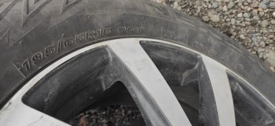 Лот: 16668675. Фото: 1. Зимняя шипованная резина NEXEN... Шины