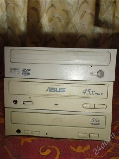 Лот: 967676. Фото: 1. CD приводы.Одним лотом(2шт)-100... Приводы CD, DVD, BR, FDD