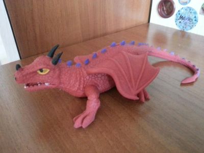 Лот: 6724099. Фото: 1. Дракон красный - резиновый. Куклы и аксессуары
