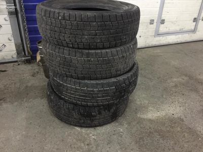 Лот: 10492812. Фото: 1. Резина липучка Dunlop Graspic... Шины