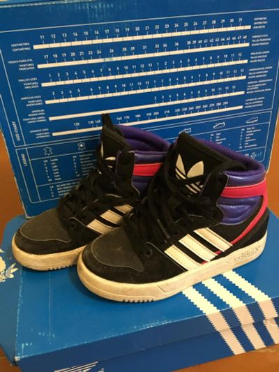 Лот: 11303507. Фото: 1. Кроссовки Adidas. Кеды, кроссовки