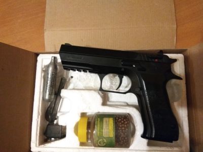 Лот: 16914656. Фото: 1. Пневматический пистолет CyberGun... Пневматическое оружие