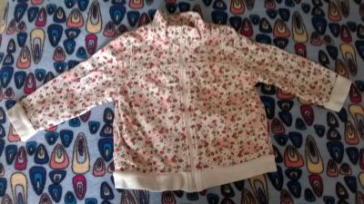 Лот: 5441997. Фото: 1. Кофточка "Земляничка". Спортивная одежда