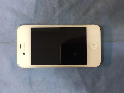 Лот: 12038062. Фото: 1. Смартфон Apple iPhone 4S 8gb белого... Смартфоны