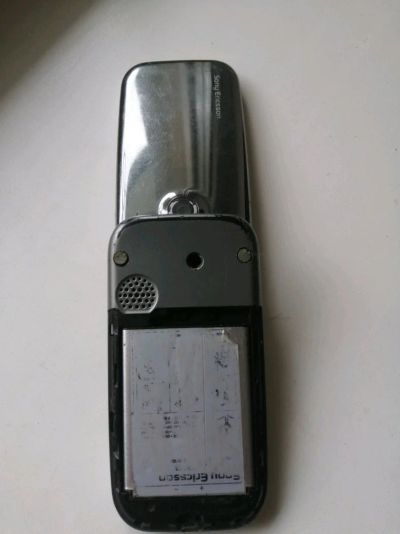 Лот: 14699462. Фото: 1. Sony Ericsson z750i. Кнопочные мобильные телефоны