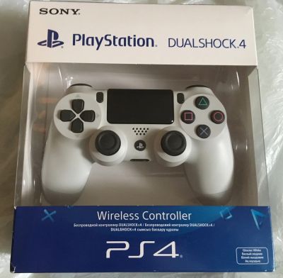 Лот: 12878409. Фото: 1. Dualshock 4 v2, новый. Аксессуары для игровых приставок, консолей, геймпады