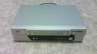 Лот: 3699421. Фото: 1. Видеомагнитофон JVC hr-j281ms. Видеомагнитофоны