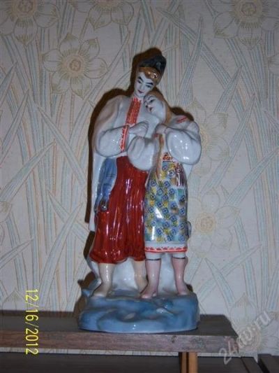 Лот: 2412741. Фото: 1. Статуэтка "Майская ночь". Фарфор, керамика